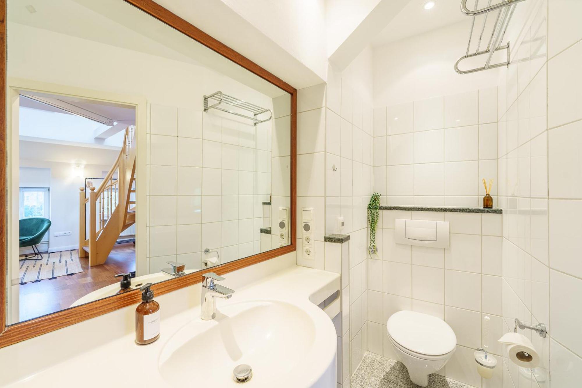 Maisonette Am Holstentor Mit Dachterrasse Und Heimkino Lubeck Luaran gambar