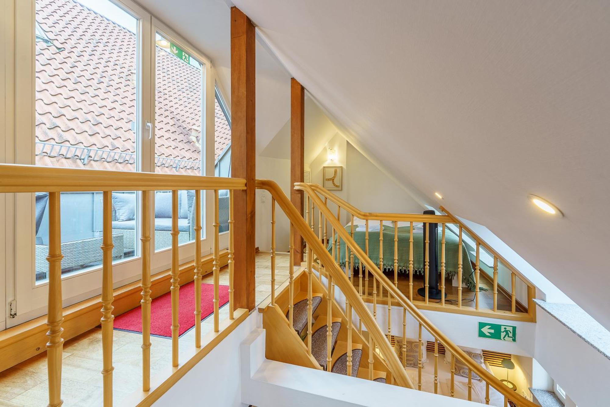 Maisonette Am Holstentor Mit Dachterrasse Und Heimkino Lubeck Luaran gambar